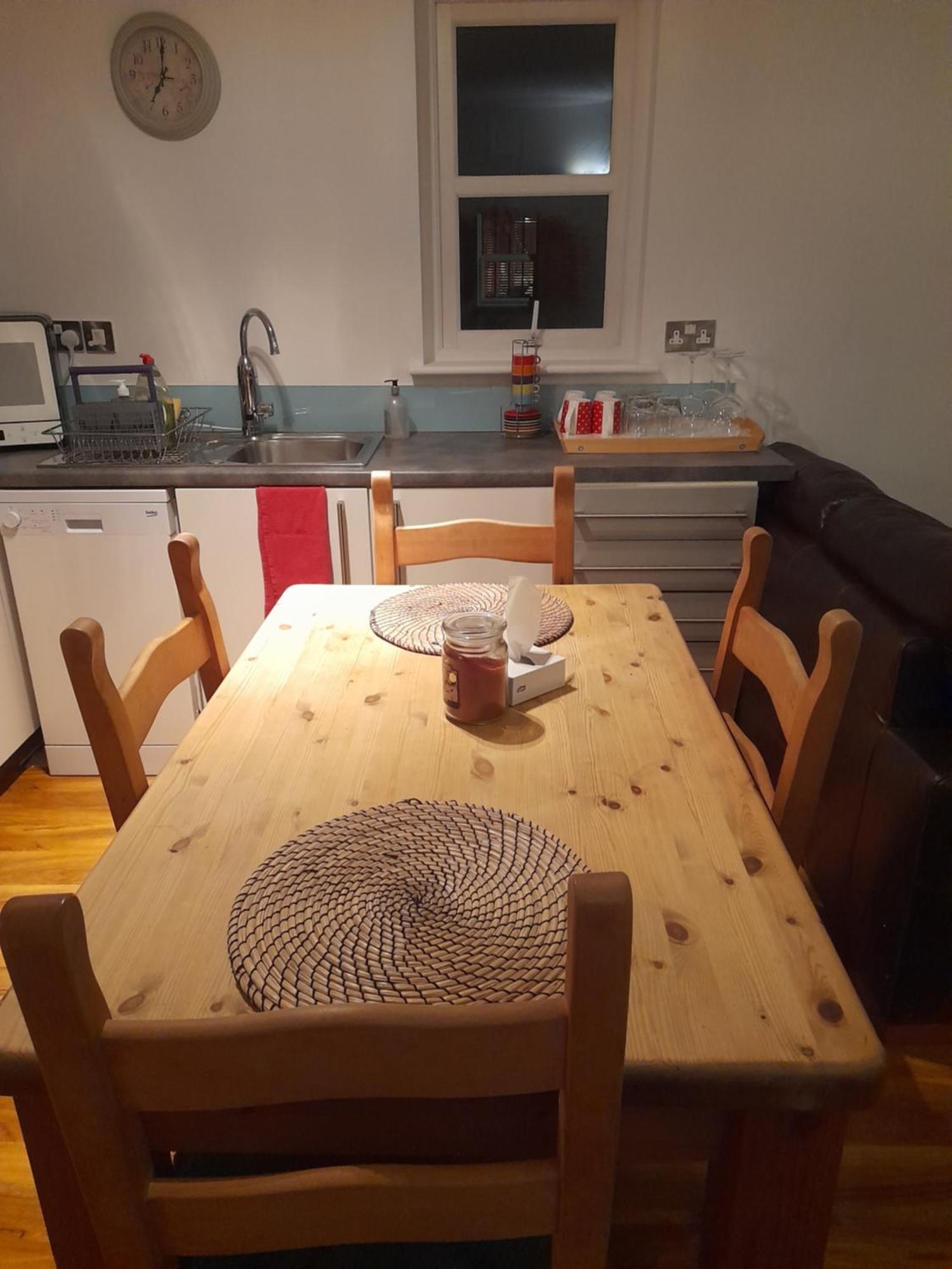 Glastonbury Town Center-Entire Apartment ภายนอก รูปภาพ