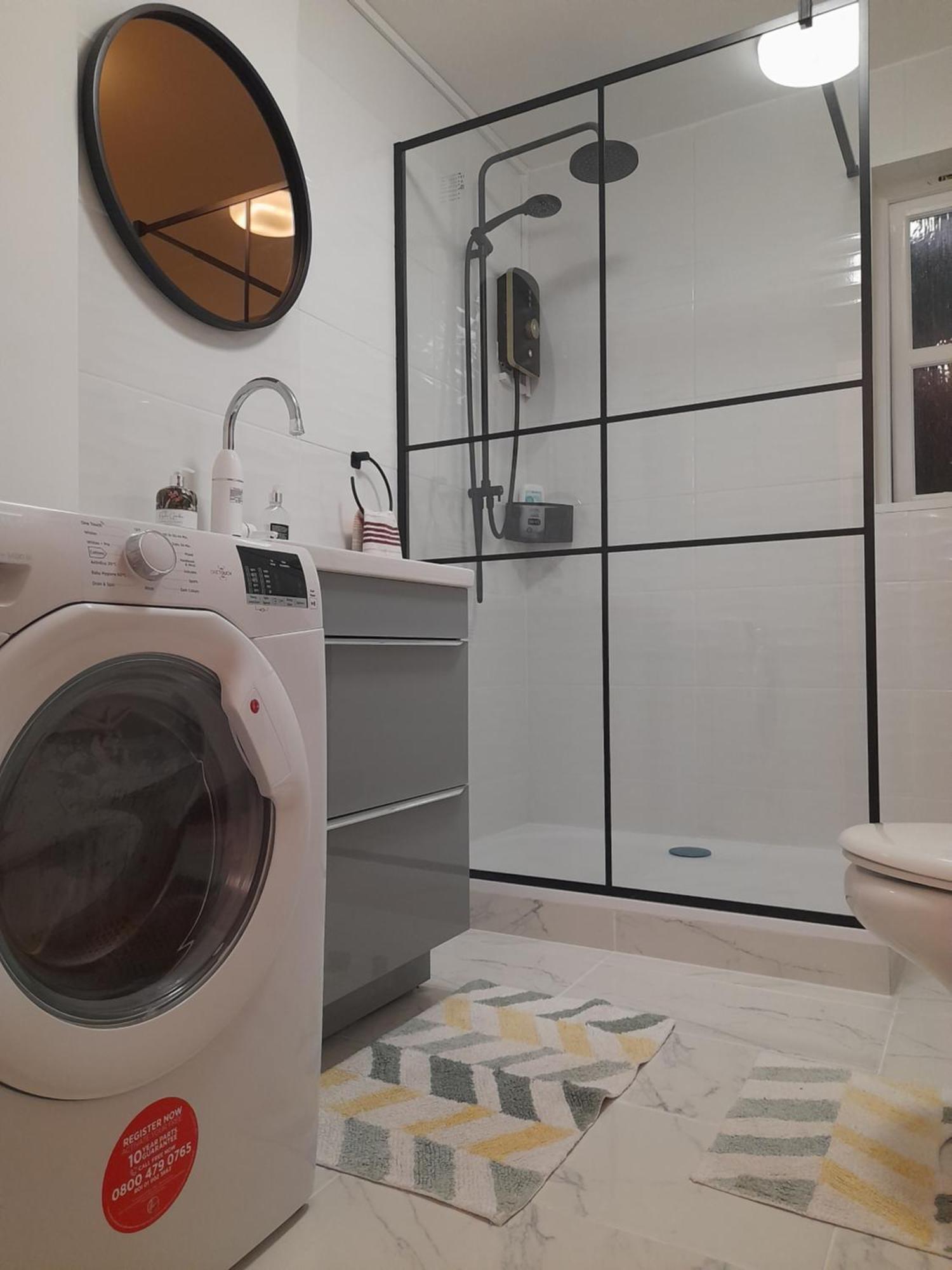 Glastonbury Town Center-Entire Apartment ภายนอก รูปภาพ